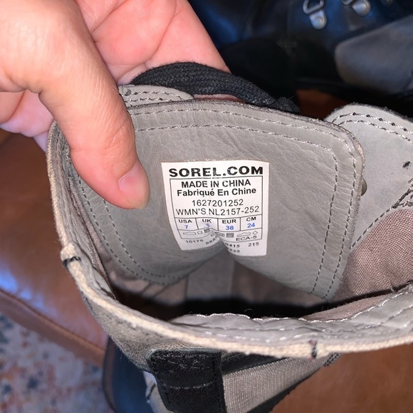 Sorel Major Carly Casual Lace Up Boots Black Gray Leather Canvas Size 7 - Picture 5 of 9